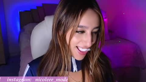 Nicole online show from May 26, 2026, 6:37 pm