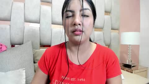 nicole_fisherr online show from October 18, 2025, 4:59 am