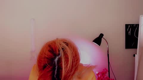 Nicole online show from December 28, 2024, 2:22 am