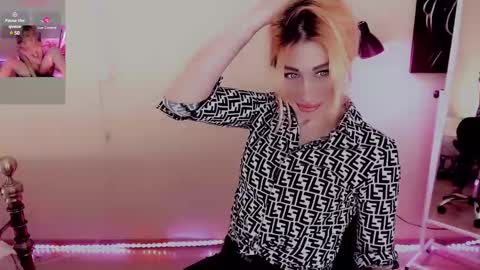 Nicole online show from February 22, 2025, 11:03 pm