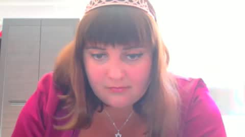 Nicole online show from September 14, 2025, 7:18 am