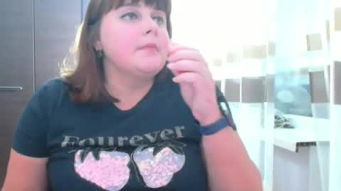 Nicole online show from November 14, 2025, 5:11 pm