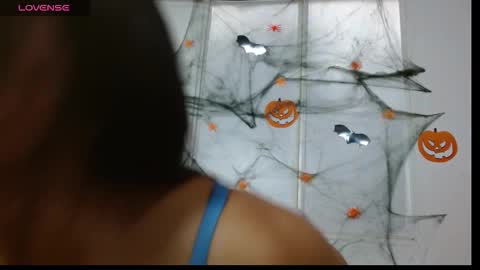 nicole roman online show from October 23, 2025, 12:26 pm