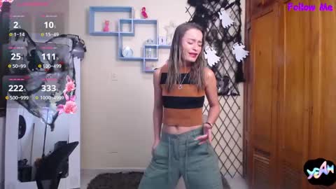 Nicole Santana online show from October 24, 2025, 10:39 pm