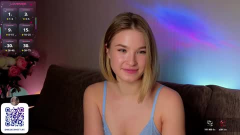 Snapshot of nicole_w00 chatting on February 28, 2025, 8:28 pm Nicole online show from February 28, 2025, 8:28 pm