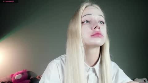 Mary online show from September 21, 2025, 2:35 am