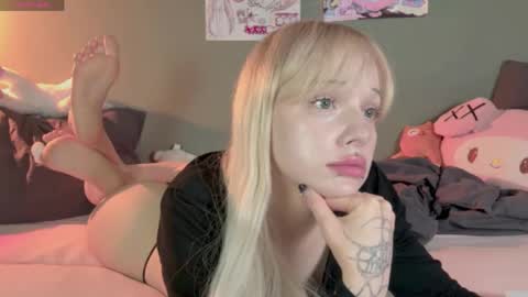 Snapshot of nicole_yo chatting on May 16, 2026, 1:13 am Mary online show from May 16, 2026, 1:13 am
