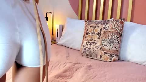 Snapshot of nicolee_angels chatting on November 26, 2025, 7:48 pm N i c o l e online show from November 26, 2025, 7:48 pm