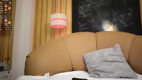 Snapshot of nicoleflorens chatting on February 2, 2026, 4:49 pm Nicol Flores GMT-5 1530-2200 online show from February 2, 2026, 4:49 pm