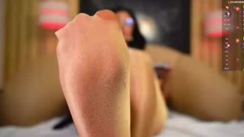 Snapshot of nicoleflorens chatting on February 11, 2026, 4:12 pm Nicol Flores GMT-5 1530-2200 online show from February 11, 2026, 4:12 pm