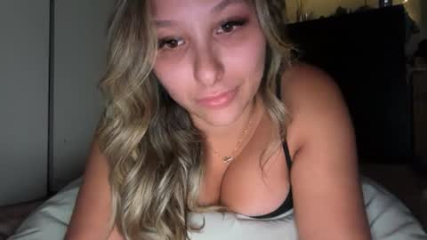 Snapshot of nicolelovesyou444 chatting on June 24, 2026, 5:01 pm nicolelovesyou444 online show from June 24, 2026, 5:01 pm