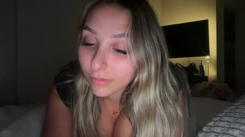 Snapshot of nicolelovesyou444 chatting on July 1, 2026, 5:31 am nicolelovesyou444 online show from July 1, 2026, 5:31 am