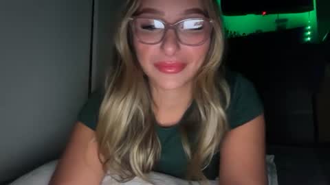 Snapshot of nicolelovesyou444 chatting on August 7, 2026, 2:52 pm nicolelovesyou444 online show from August 7, 2026, 2:52 pm