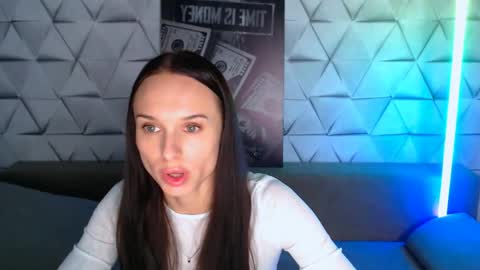 Snapshot of nicolemerz chatting on May 28, 2026, 7:00 pm Nicole online show from May 28, 2026, 7:00 pm