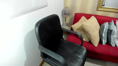 Nicolettcolin  online show from July 4, 2026, 8:48 pm