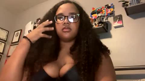 nicolette356 online show from October 7, 2025, 9:12 pm
