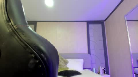 Snapshot of nicolette_white chatting on November 11, 2025, 9:15 pm Call me Nicolette online show from November 11, 2025, 9:15 pm