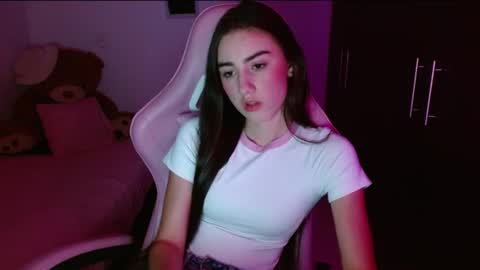 nicoll_28 online show from July 5, 2026, 1:56 am