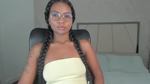 Snapshot of nicoll_ruiz_ chatting on April 11, 2026, 7:45 am Nicol online show from April 11, 2026, 7:45 am