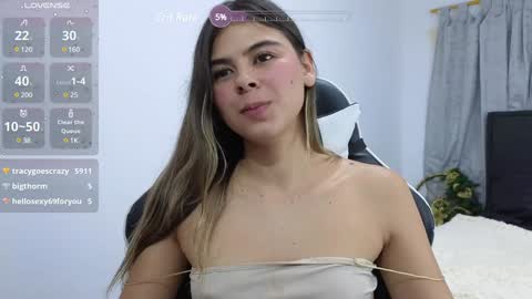 Nicolle online show from December 5, 2024, 4:09 am