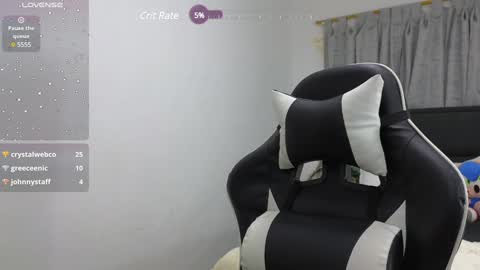 Nicolle online show from December 18, 2024, 2:10 am