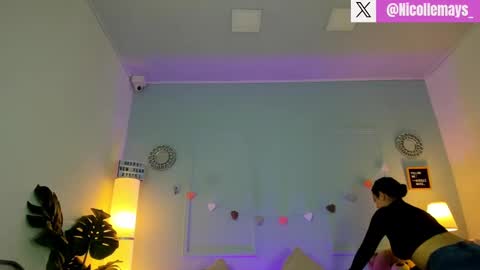 Snapshot of nicolle_mays chatting on March 4, 2025, 2:10 pm Nicolle Mays online show from March 4, 2025, 2:10 pm