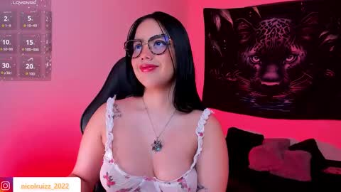 Snapshot of nicolle_ruizz chatting on December 3, 2025, 10:35 am Nicoll online show from December 3, 2025, 10:35 am