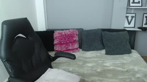 Snapshot of nicolle_silva chatting on July 3, 2026, 11:27 am Nicolle online show from July 3, 2026, 11:27 am