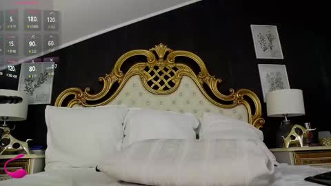 Nicolle online show from December 20, 2025, 7:15 am