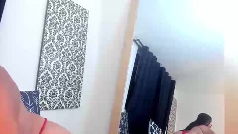 Nicolle Lima online show from February 14, 2025, 1:23 am