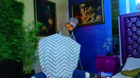 Snapshot of nicollepalmer chatting on October 29, 2025, 8:16 am Nicolle online show from October 29, 2025, 8:16 am