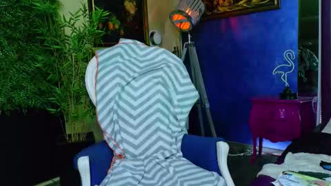 Snapshot of nicollepalmer chatting on November 3, 2025, 2:07 pm Nicolle online show from November 3, 2025, 2:07 pm