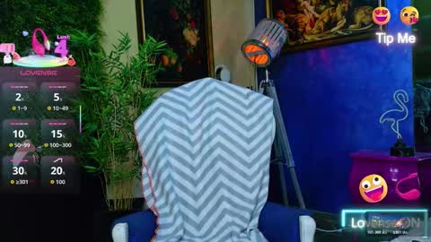 Snapshot of nicollepalmer chatting on November 5, 2025, 10:04 am Nicolle online show from November 5, 2025, 10:04 am