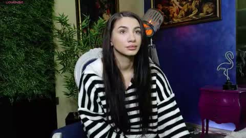 Snapshot of nicollepalmer chatting on December 3, 2025, 10:35 am Nicolle online show from December 3, 2025, 10:35 am