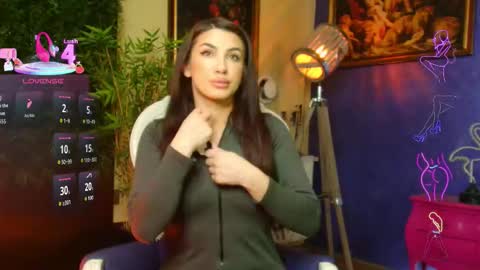 Nicolle online show from January 13, 2026, 9:47 am