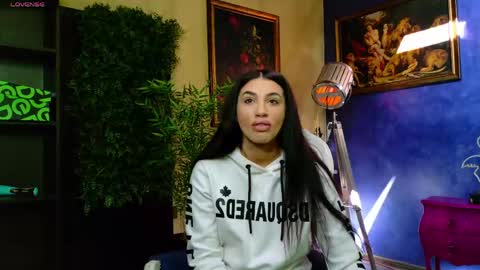 Snapshot of nicollepalmer chatting on April 22, 2026, 7:11 am Nicolle online show from April 22, 2026, 7:11 am