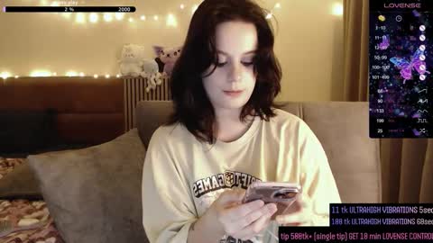 Snapshot of nightpurr chatting on December 19, 2025, 6:15 pm Darcy online show from December 19, 2025, 6:15 pm