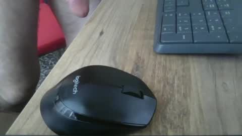 Snapshot of nightwalker06 chatting on February 18, 2025, 9:32 am nightwalker06 online show from February 18, 2025, 9:32 am