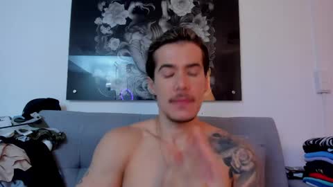 Snapshot of niickcooper chatting on May 28, 2026, 2:53 am Niick online show from May 28, 2026, 2:53 am