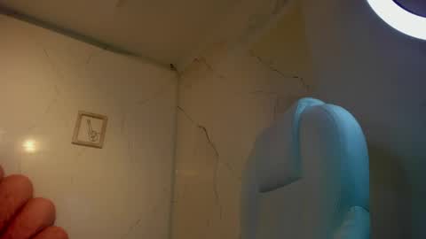 Anni online show from March 27, 2026, 6:19 am