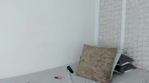 Niicole online show from November 6, 2025, 4:19 pm