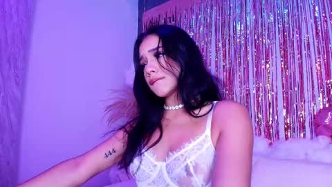 Snapshot of niicole_taylor chatting on February 19, 2026, 5:42 pm Nicole online show from February 19, 2026, 5:42 pm