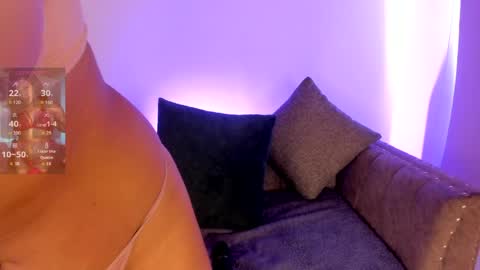 niina26_ online show from April 1, 2026, 1:41 pm