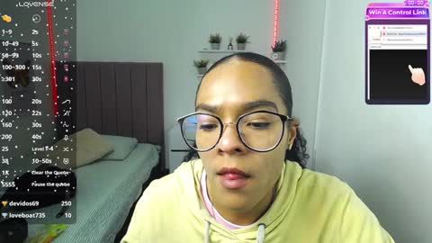 Snapshot of niina_lovee_ chatting on December 2, 2024, 4:42 pm online show from December 2, 2024, 4:42 pm