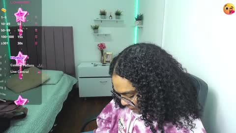 Snapshot of niina_lovee_ chatting on December 5, 2024, 3:06 pm online show from December 5, 2024, 3:06 pm