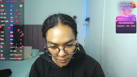 Snapshot of niina_lovee_ chatting on December 9, 2024, 4:37 pm online show from December 9, 2024, 4:37 pm