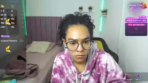 Snapshot of niina_lovee_ chatting on December 14, 2024, 6:52 pm online show from December 14, 2024, 6:52 pm