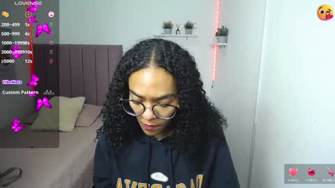 Snapshot of niina_lovee_ chatting on January 4, 2025, 1:53 pm online show from January 4, 2025, 1:53 pm