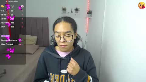Snapshot of niina_lovee_ chatting on January 11, 2025, 1:43 pm online show from January 11, 2025, 1:43 pm