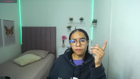 Snapshot of niina_lovee_ chatting on February 8, 2025, 1:54 pm online show from February 8, 2025, 1:54 pm